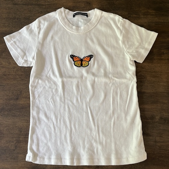 3 brandy melville T-shirts - Picture 3 of 4